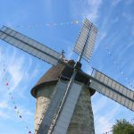 Le moulin à vent en pierre de Hauville