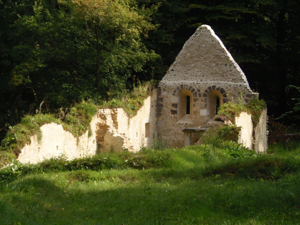 Pan de mur de la Chapelle St Thomas à Aizier